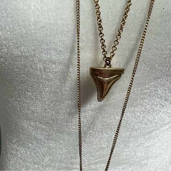 Gold double stranded necklace - Picture 2 of 5